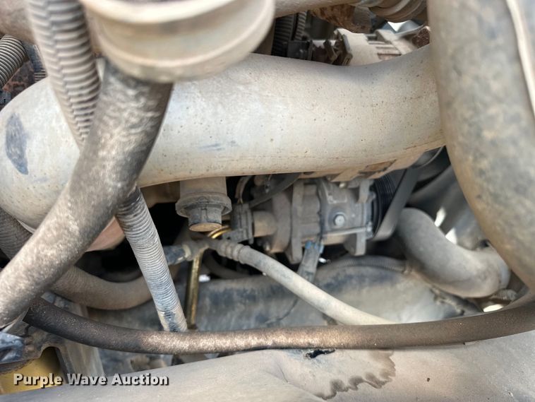 image for item EJ8957 2000 Chevrolet  C7500 bucket truck