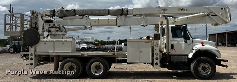 image for item EJ8964 2006 International  7600 bucket truck