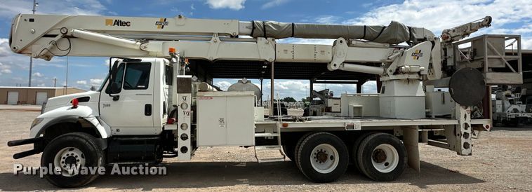 image for item EJ8964 2006 International  7600 bucket truck