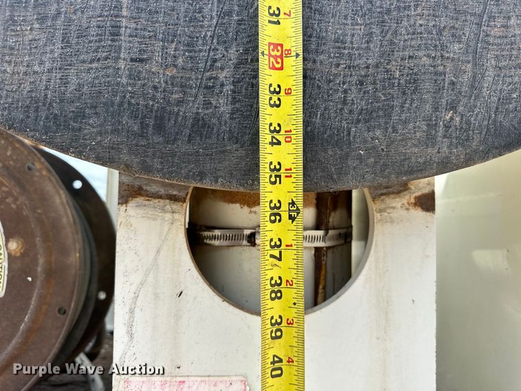 image for item EJ8964 2006 International  7600 bucket truck