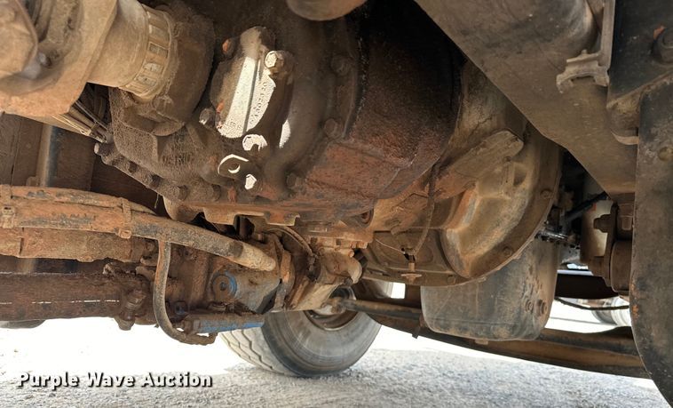 image for item EJ8964 2006 International  7600 bucket truck