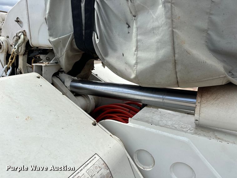 image for item EJ8964 2006 International  7600 bucket truck