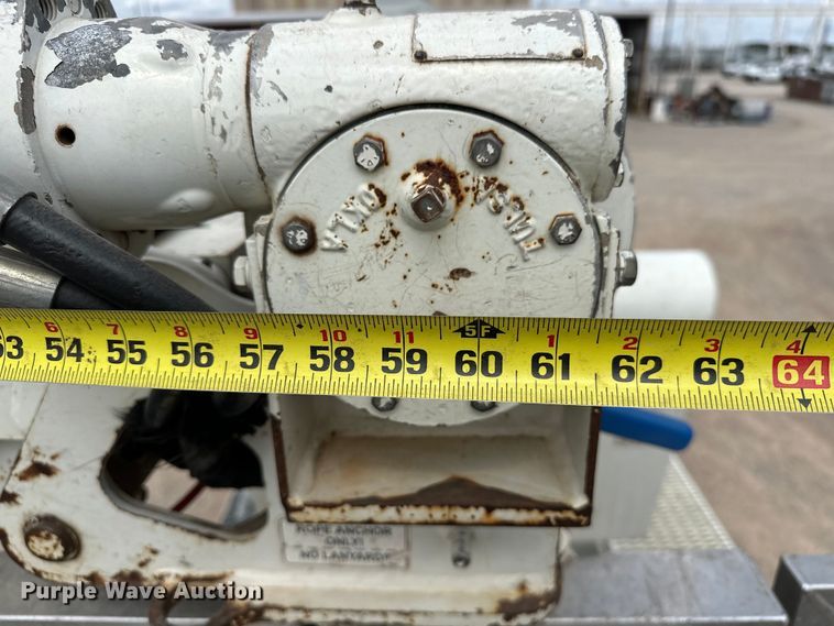 image for item EJ8964 2006 International  7600 bucket truck