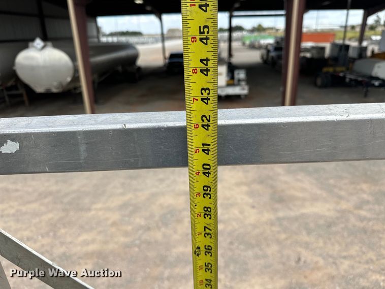 image for item EJ8964 2006 International  7600 bucket truck