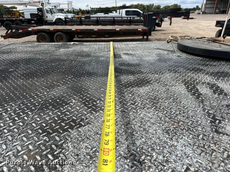 image for item EJ8964 2006 International  7600 bucket truck