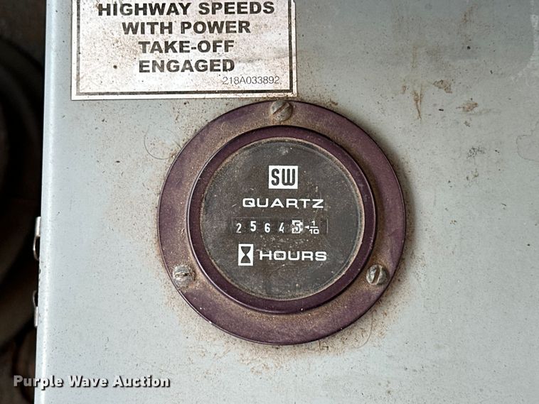 image for item EJ8964 2006 International  7600 bucket truck