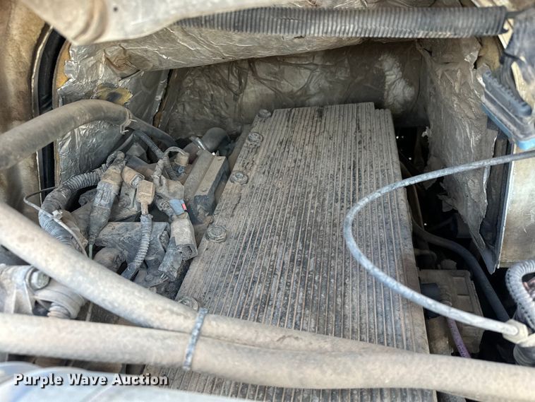 image for item EJ8964 2006 International  7600 bucket truck