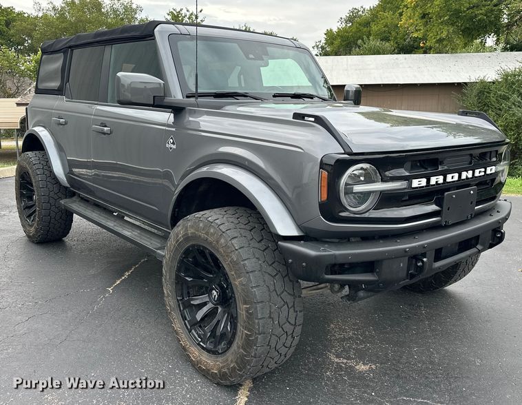 image for item EJ8966 2021 Ford Bronco 