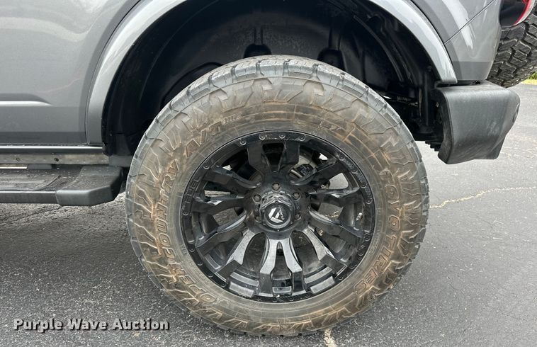 image for item EJ8966 2021 Ford Bronco 