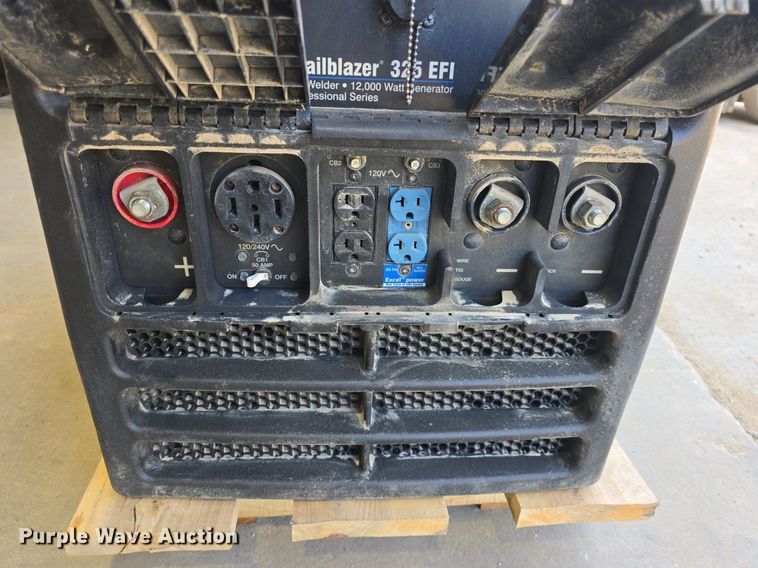 image for item EK2164 Miller Trailblazer 325EFI welder