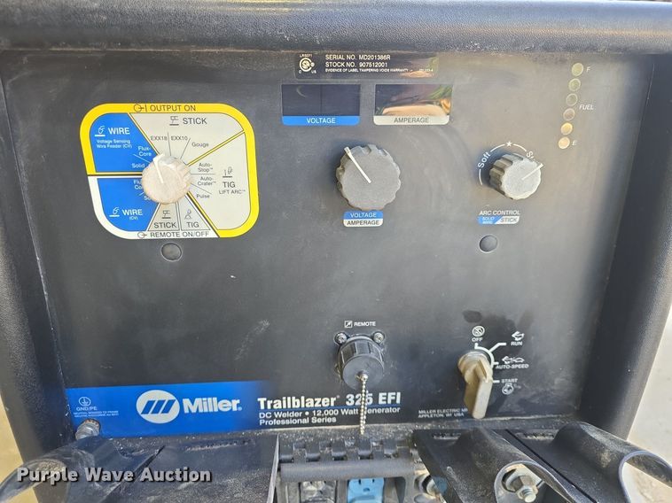 image for item EK2164 Miller Trailblazer 325EFI welder