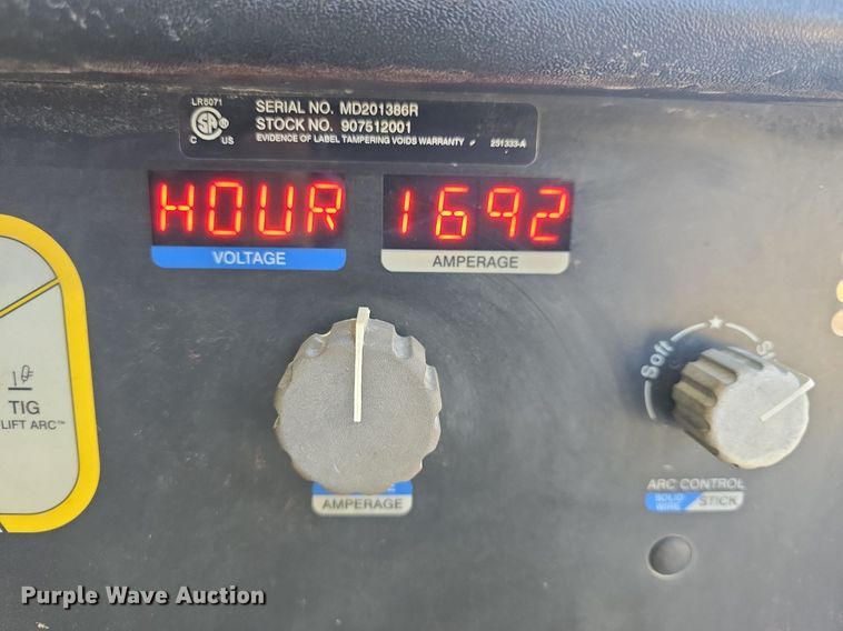 image for item EK2164 Miller Trailblazer 325EFI welder