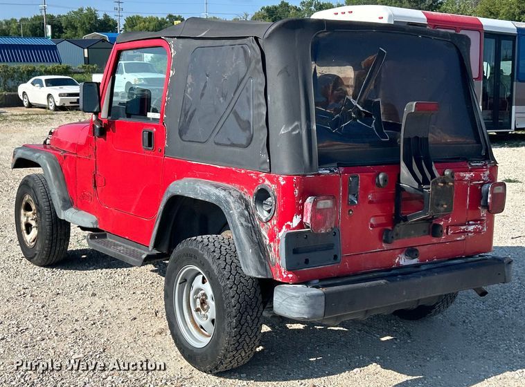 image for item EK3062 1998 Jeep Wrangler SUV