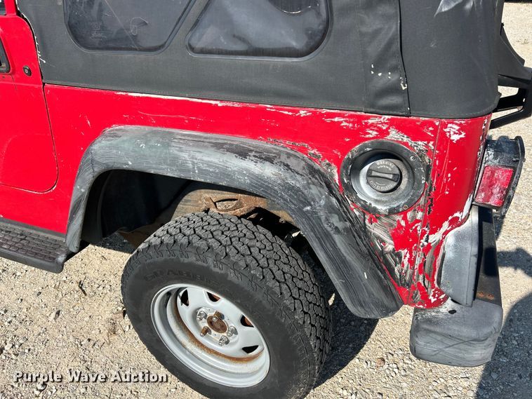 image for item EK3062 1998 Jeep Wrangler SUV