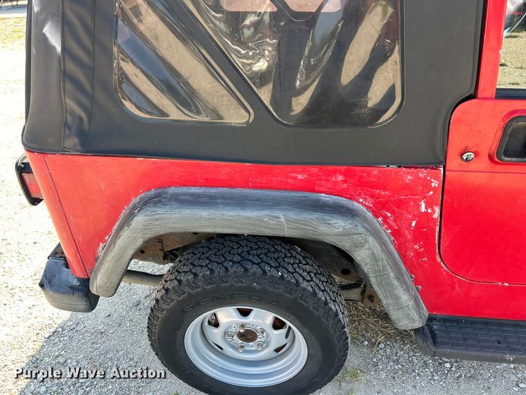 image for item EK3062 1998 Jeep Wrangler SUV