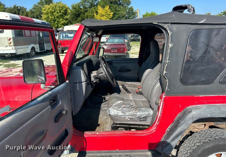 image for item EK3062 1998 Jeep Wrangler SUV