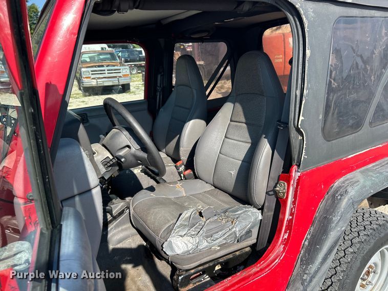 image for item EK3062 1998 Jeep Wrangler SUV