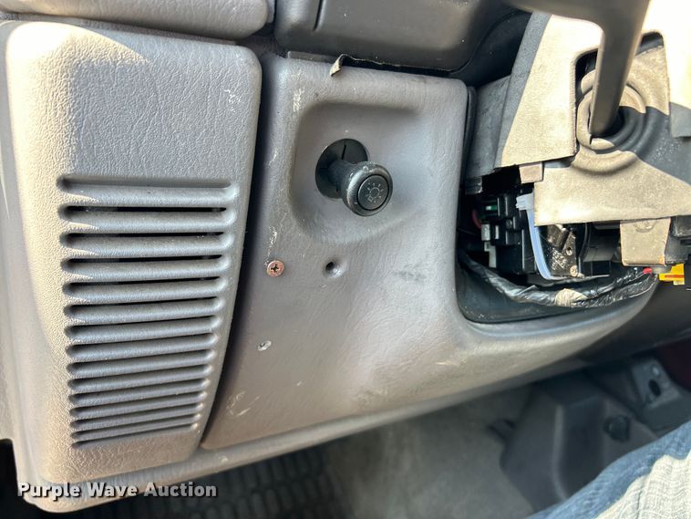 image for item EK3062 1998 Jeep Wrangler SUV