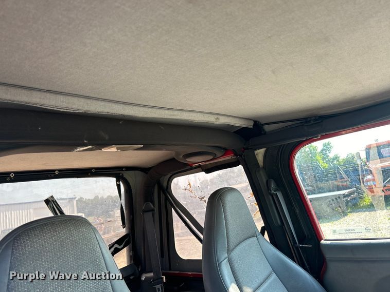 image for item EK3062 1998 Jeep Wrangler SUV