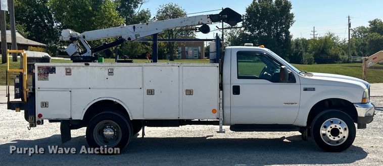 image for item EK3234 2004 Ford F550 Super Duty XLT utility / service truck