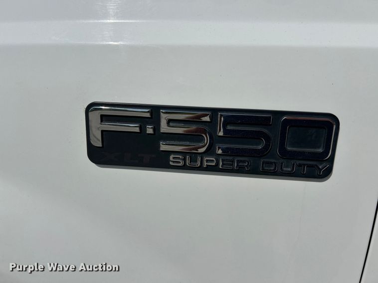 image for item EK3234 2004 Ford F550 Super Duty XLT utility / service truck