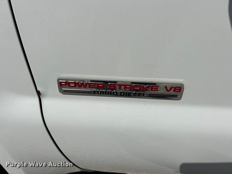 image for item EK3234 2004 Ford F550 Super Duty XLT utility / service truck