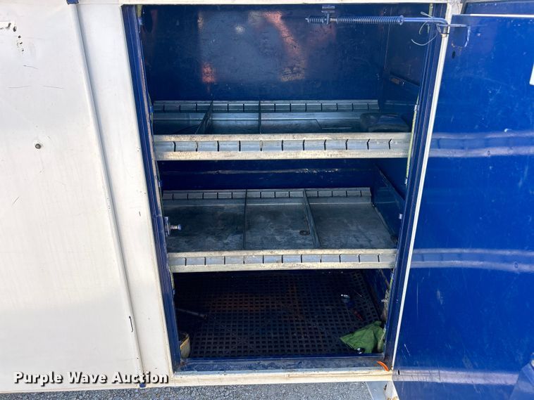 image for item EK3234 2004 Ford F550 Super Duty XLT utility / service truck