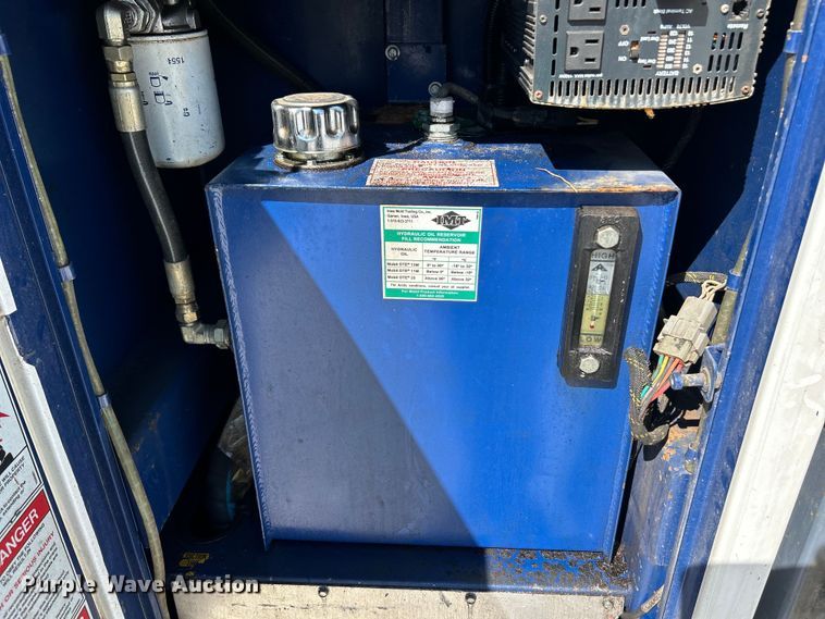 image for item EK3234 2004 Ford F550 Super Duty XLT utility / service truck