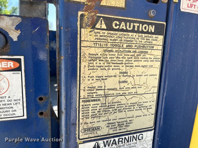 image for item EK3234 2004 Ford F550 Super Duty XLT utility / service truck