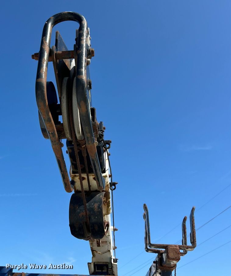 image for item EK3234 2004 Ford F550 Super Duty XLT utility / service truck