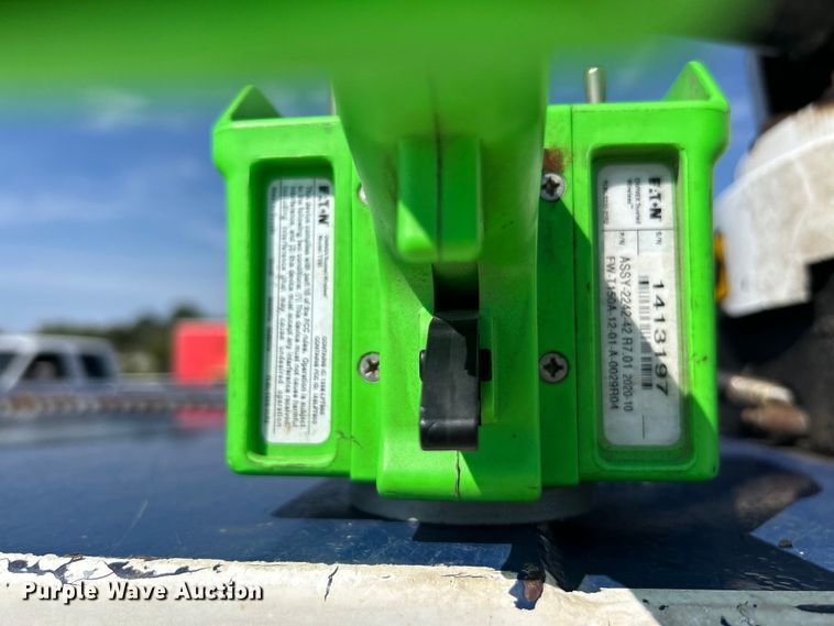 image for item EK3234 2004 Ford F550 Super Duty XLT utility / service truck