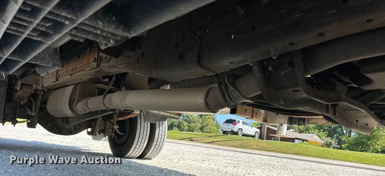 image for item EK3234 2004 Ford F550 Super Duty XLT utility / service truck