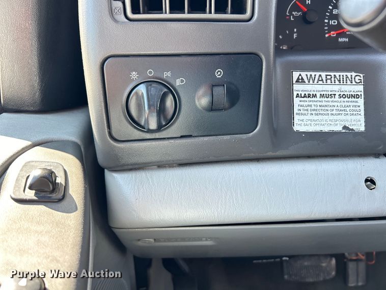 image for item EK3234 2004 Ford F550 Super Duty XLT utility / service truck