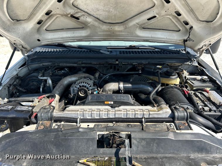 image for item EK3234 2004 Ford F550 Super Duty XLT utility / service truck