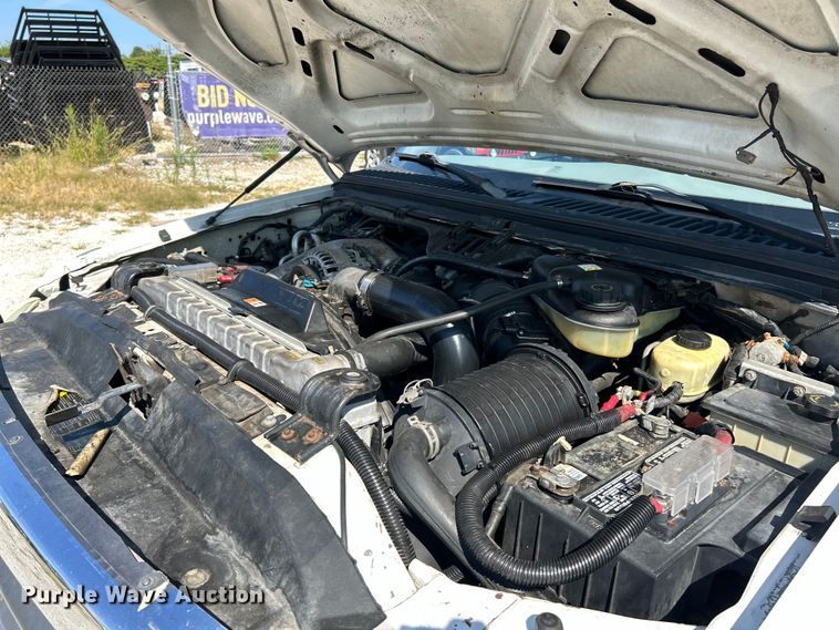 image for item EK3234 2004 Ford F550 Super Duty XLT utility / service truck