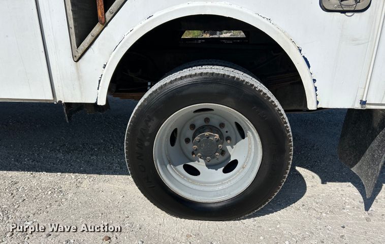 image for item EK3234 2004 Ford F550 Super Duty XLT utility / service truck