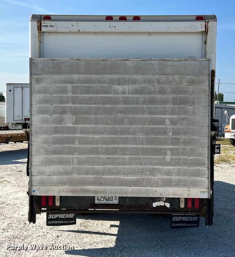 image for item EK3237 2007 Ford E350 Super Duty delivery truck