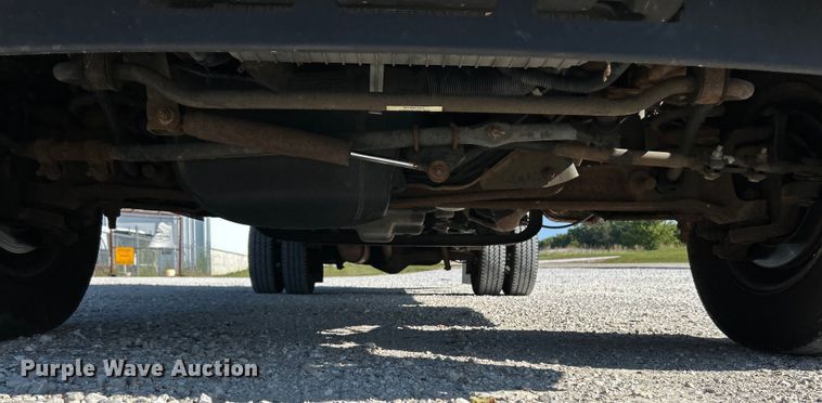 image for item EK3237 2007 Ford E350 Super Duty delivery truck