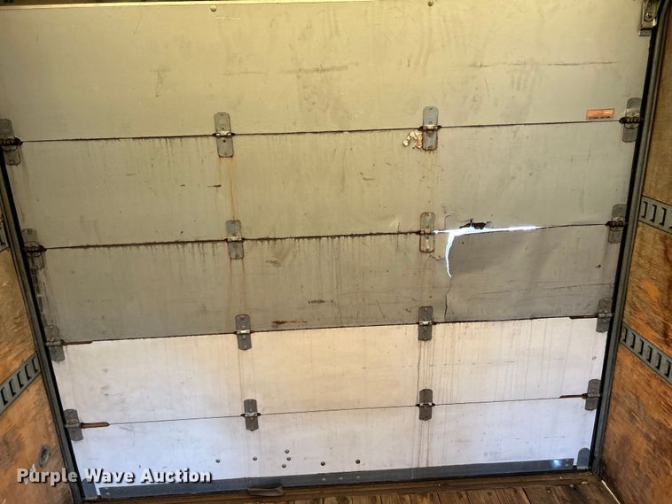 image for item EK3237 2007 Ford E350 Super Duty delivery truck