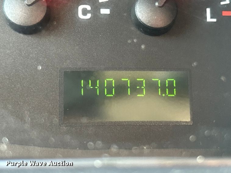 image for item EK3237 2007 Ford E350 Super Duty delivery truck