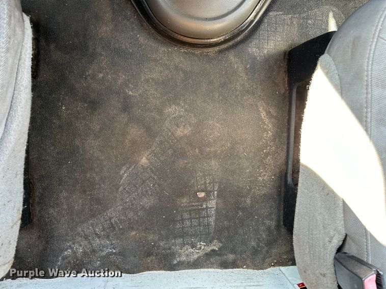 image for item EK3237 2007 Ford E350 Super Duty delivery truck