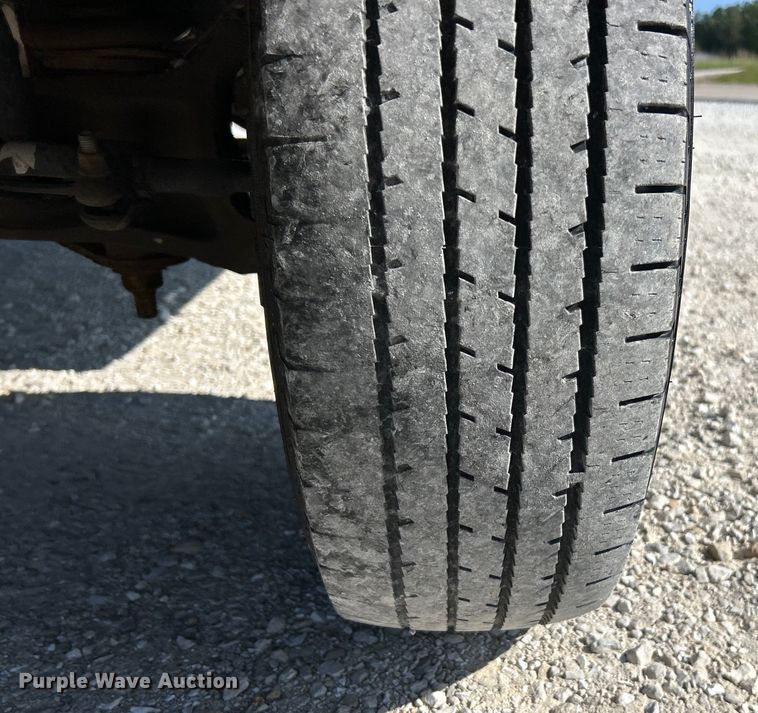 image for item EK3237 2007 Ford E350 Super Duty delivery truck