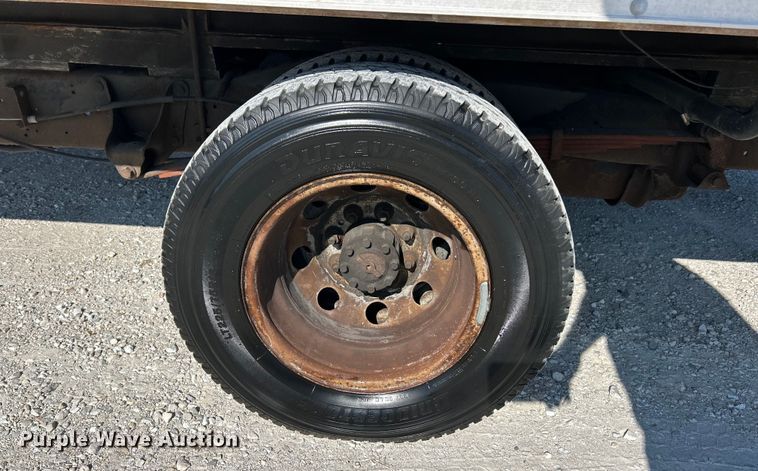 image for item EK3237 2007 Ford E350 Super Duty delivery truck