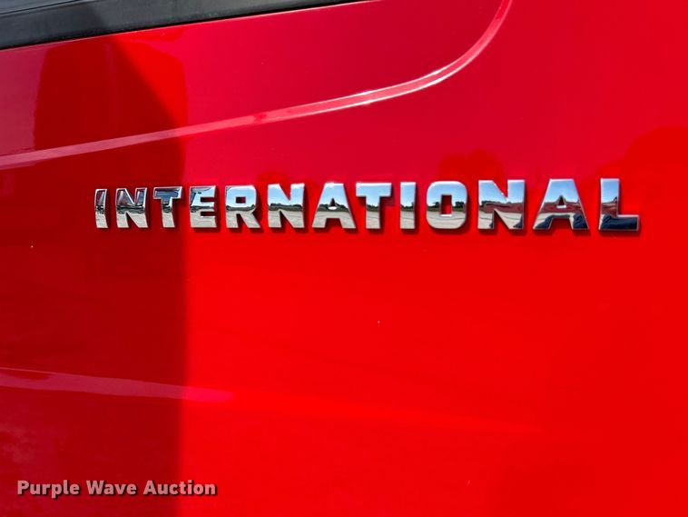 image for item EK3239 2005 International  4300 box truck