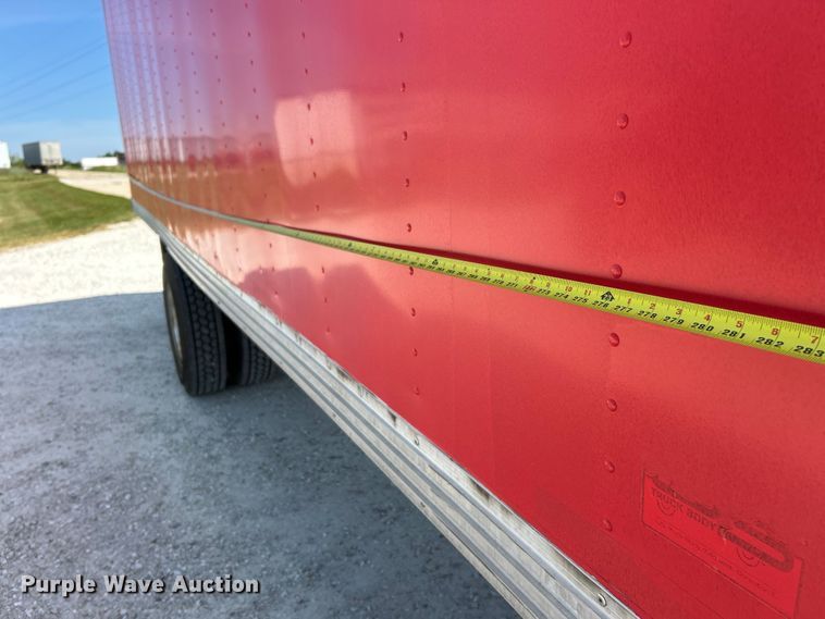 image for item EK3239 2005 International  4300 box truck