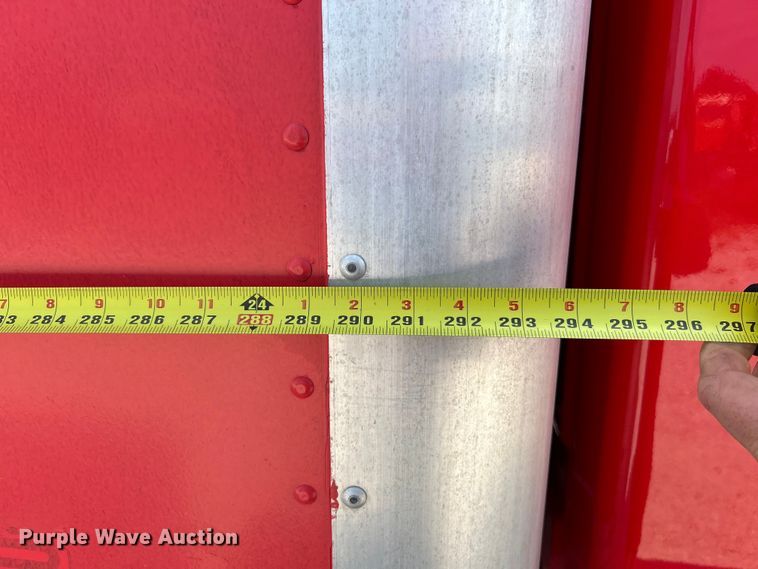 image for item EK3239 2005 International  4300 box truck