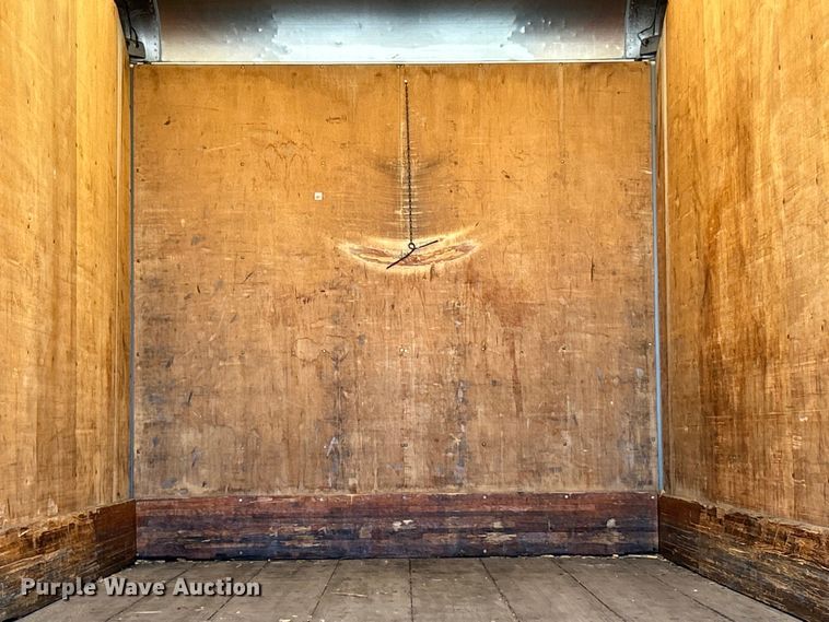 image for item EK3239 2005 International  4300 box truck