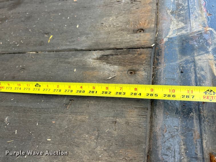 image for item EK3239 2005 International  4300 box truck