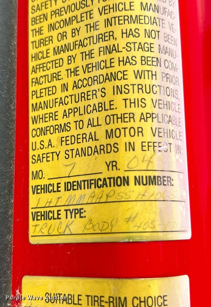 image for item EK3239 2005 International  4300 box truck