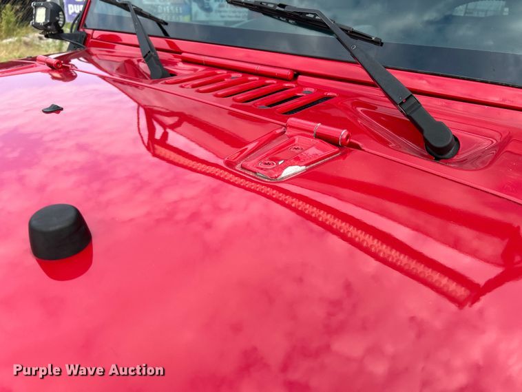 image for item EK3255 2010 Jeep Wrangler SUV